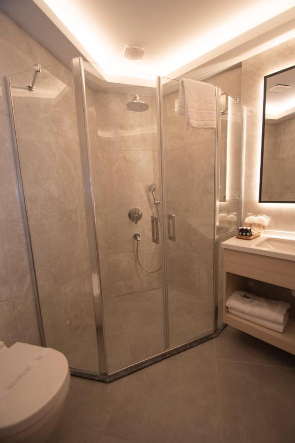 Vera Life Hotel Istanbul Exterior photo